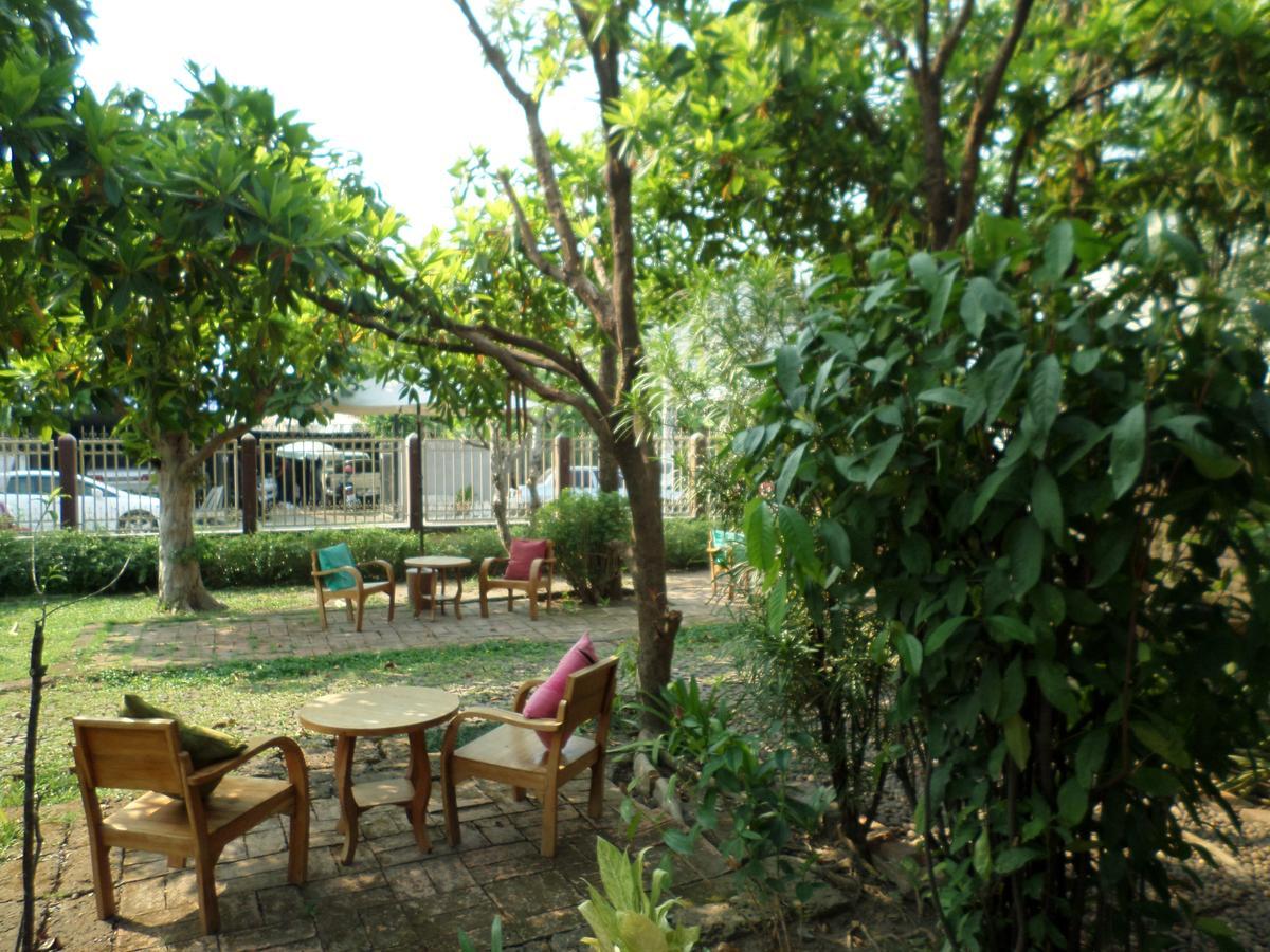 Baanwealaa Guesthouse (Adults Only) Chiang Mai Eksteriør billede